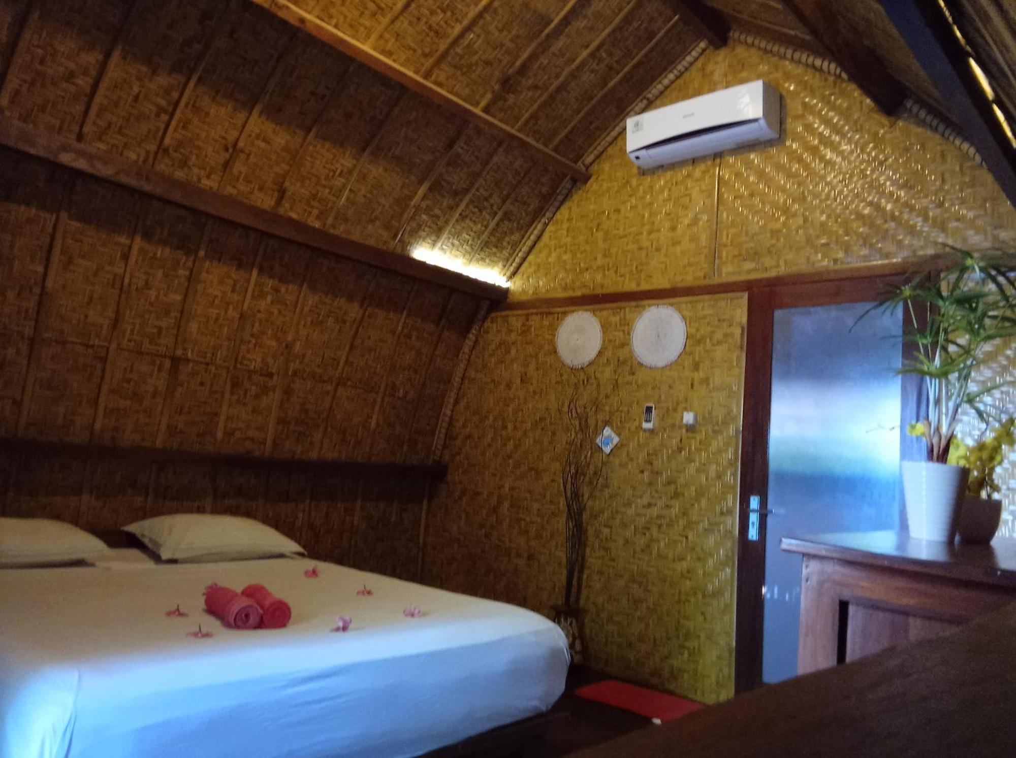 The Golden Ave Bungalow ギリ・トラワンガン 部屋 写真